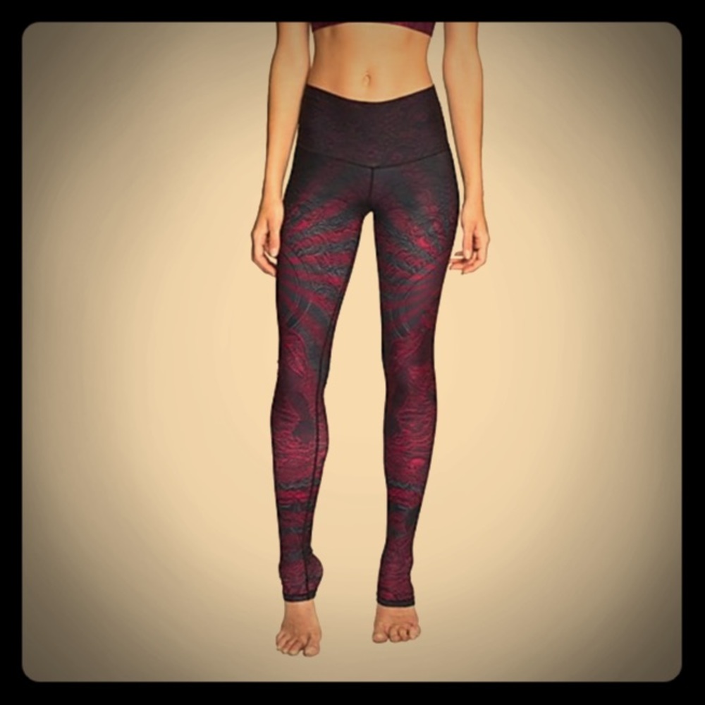 NWT Niyama Sol BuddhaFest Endless Leggings Sz S